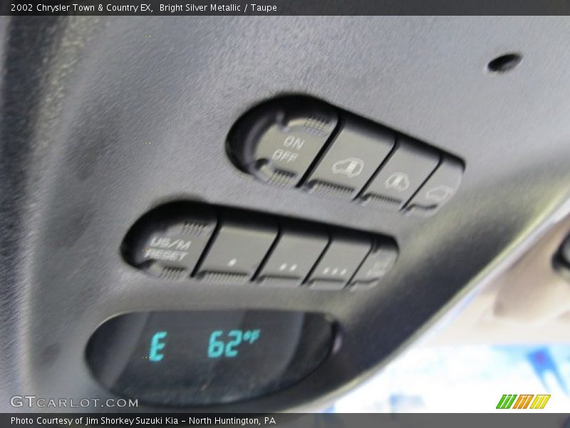 Bright Silver Metallic / Taupe 2002 Chrysler Town & Country EX