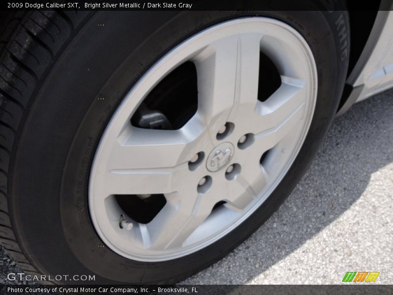 Bright Silver Metallic / Dark Slate Gray 2009 Dodge Caliber SXT