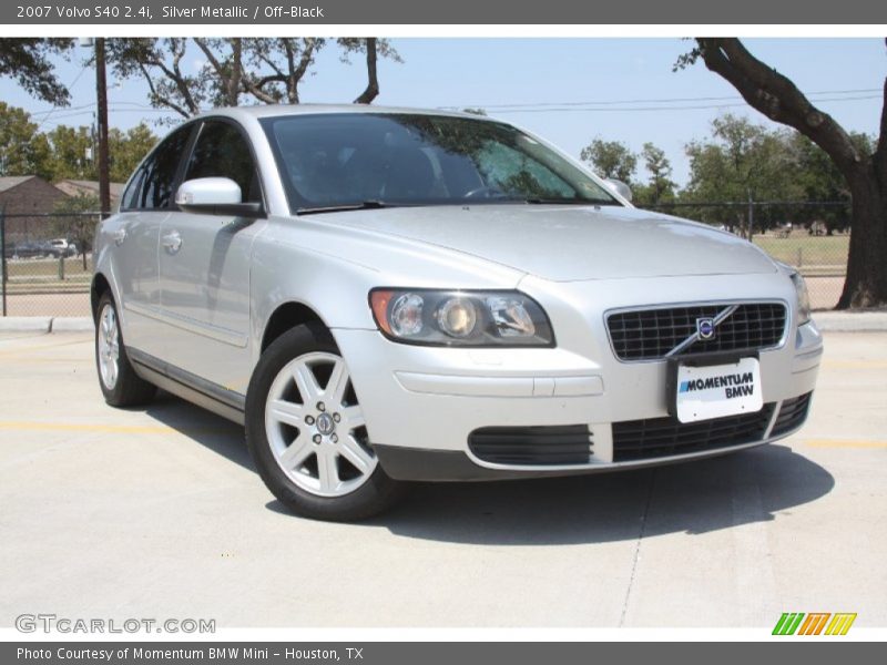Silver Metallic / Off-Black 2007 Volvo S40 2.4i