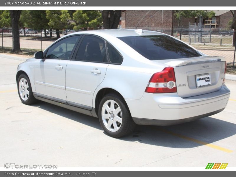 Silver Metallic / Off-Black 2007 Volvo S40 2.4i