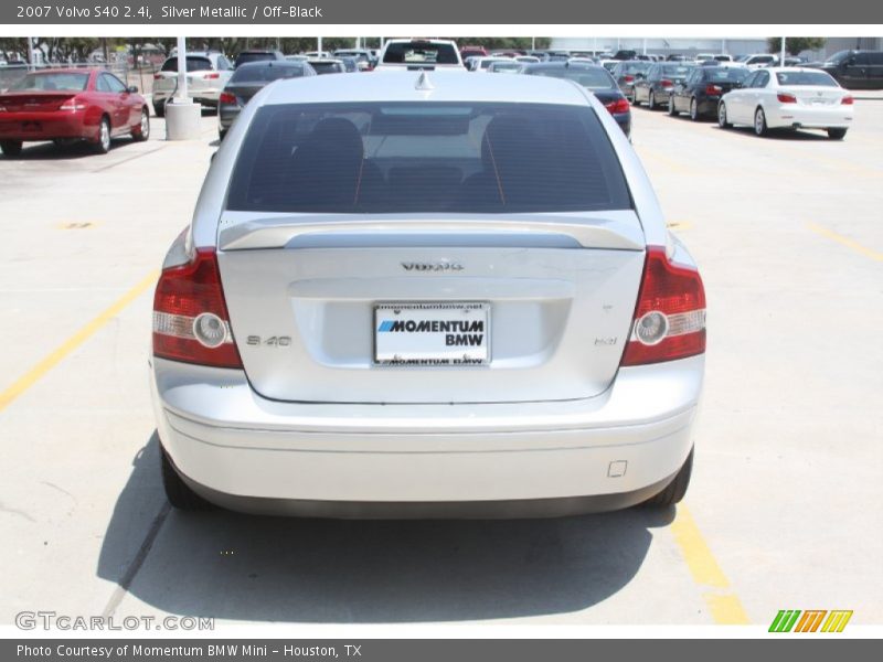 Silver Metallic / Off-Black 2007 Volvo S40 2.4i