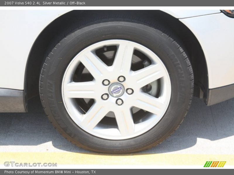 Silver Metallic / Off-Black 2007 Volvo S40 2.4i