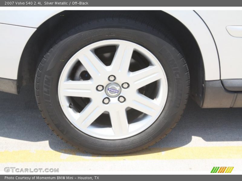 Silver Metallic / Off-Black 2007 Volvo S40 2.4i
