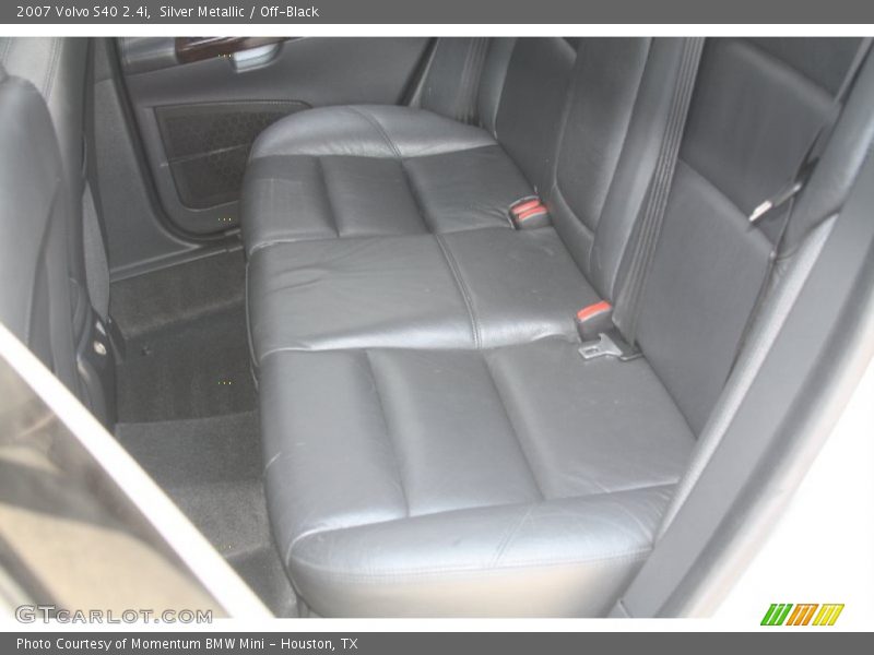 Silver Metallic / Off-Black 2007 Volvo S40 2.4i