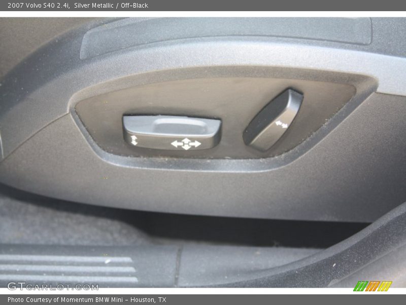 Silver Metallic / Off-Black 2007 Volvo S40 2.4i