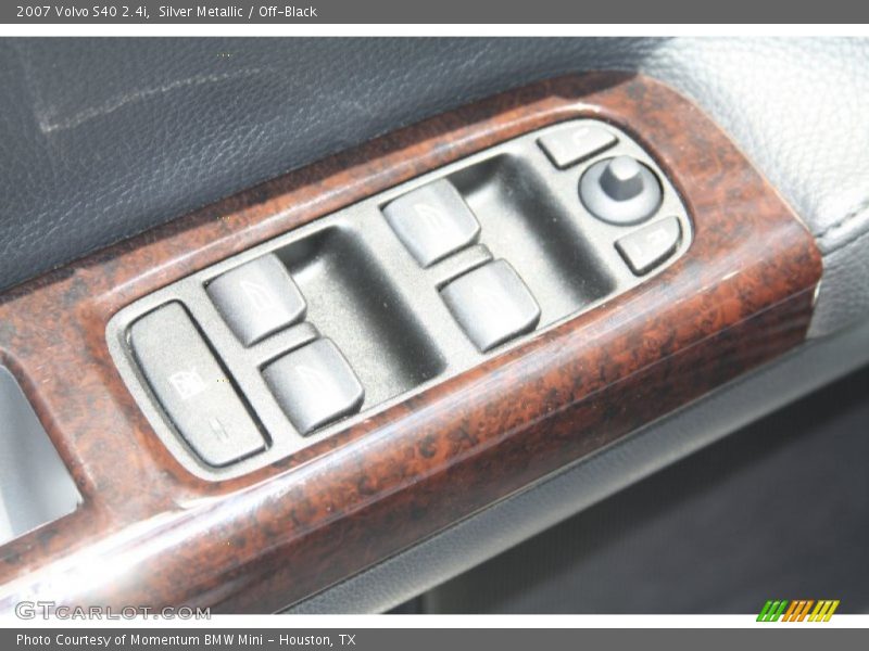 Silver Metallic / Off-Black 2007 Volvo S40 2.4i