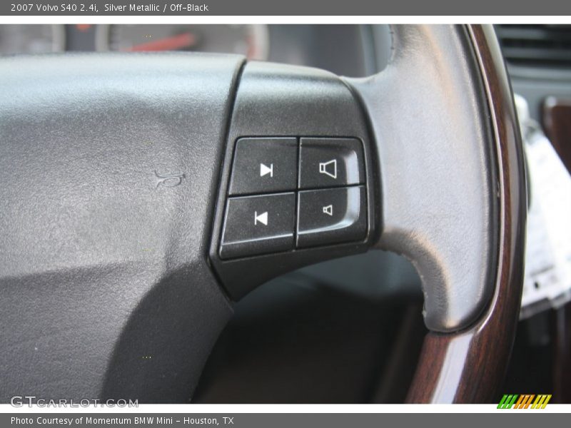 Silver Metallic / Off-Black 2007 Volvo S40 2.4i