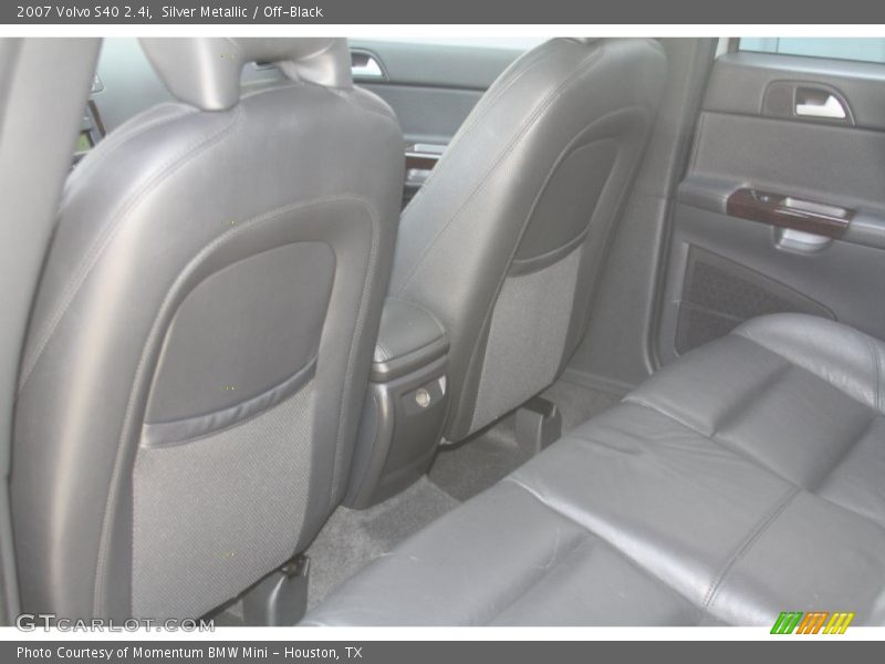 Silver Metallic / Off-Black 2007 Volvo S40 2.4i