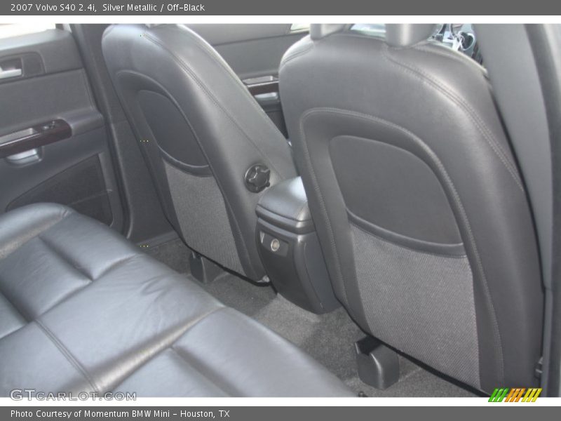 Silver Metallic / Off-Black 2007 Volvo S40 2.4i