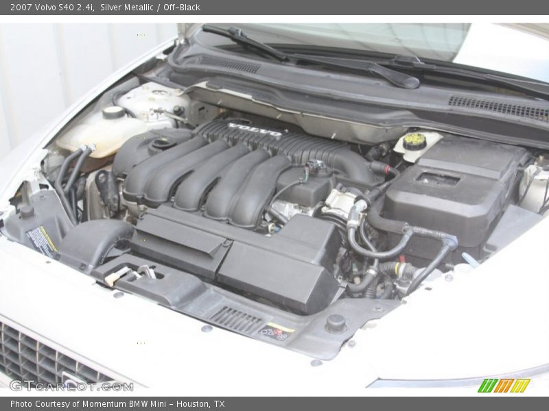 Silver Metallic / Off-Black 2007 Volvo S40 2.4i