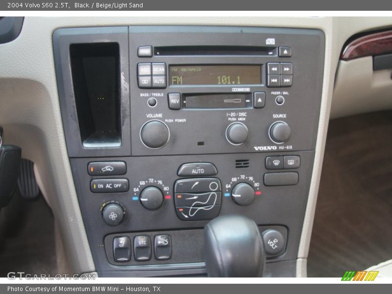 Black / Beige/Light Sand 2004 Volvo S60 2.5T