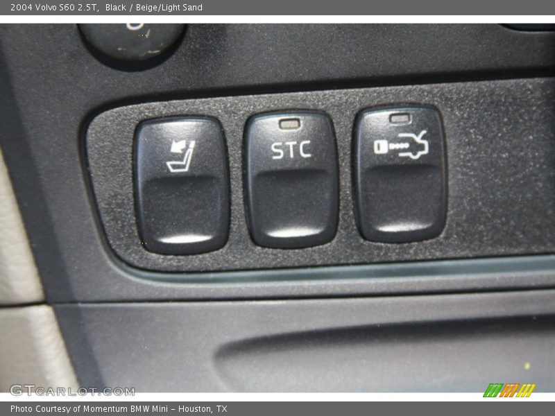Black / Beige/Light Sand 2004 Volvo S60 2.5T