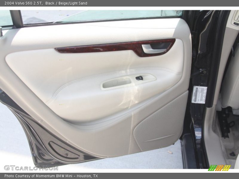 Black / Beige/Light Sand 2004 Volvo S60 2.5T
