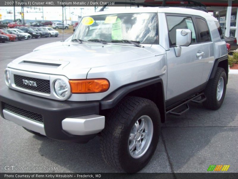 Titanium Metallic / Dark Charcoal 2007 Toyota FJ Cruiser 4WD