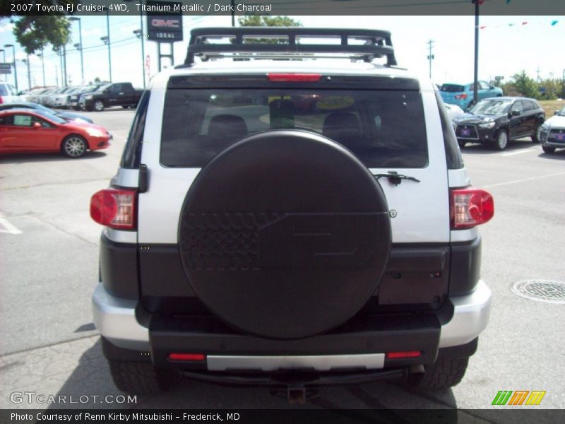 Titanium Metallic / Dark Charcoal 2007 Toyota FJ Cruiser 4WD