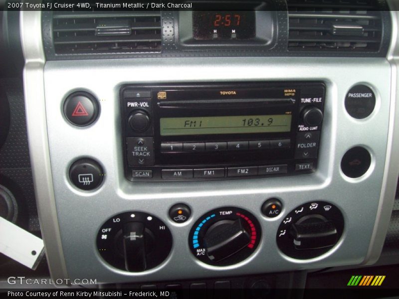 Titanium Metallic / Dark Charcoal 2007 Toyota FJ Cruiser 4WD