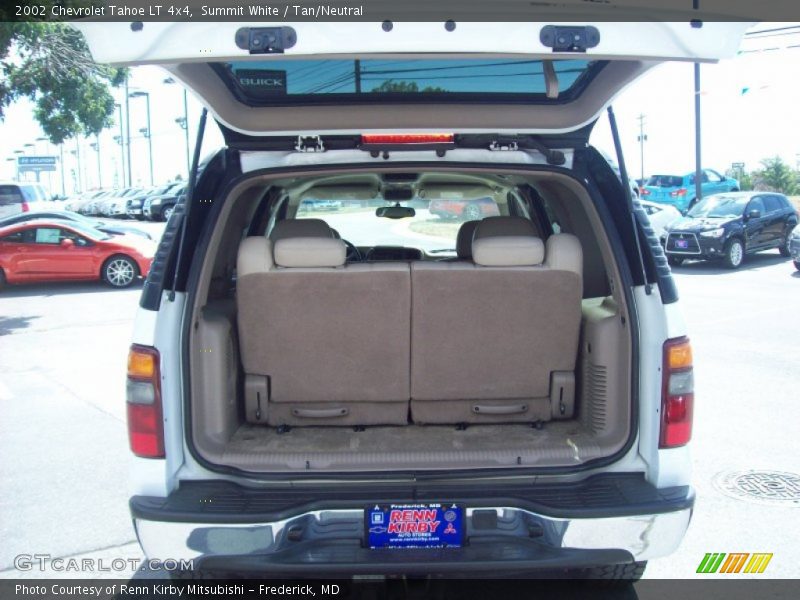 Summit White / Tan/Neutral 2002 Chevrolet Tahoe LT 4x4