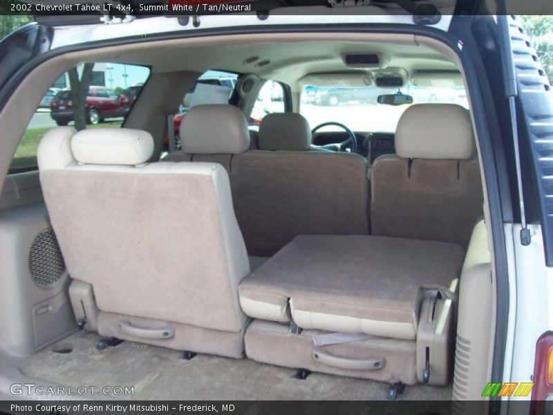 Summit White / Tan/Neutral 2002 Chevrolet Tahoe LT 4x4
