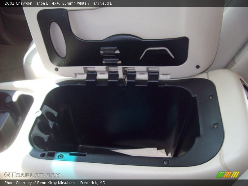 Summit White / Tan/Neutral 2002 Chevrolet Tahoe LT 4x4