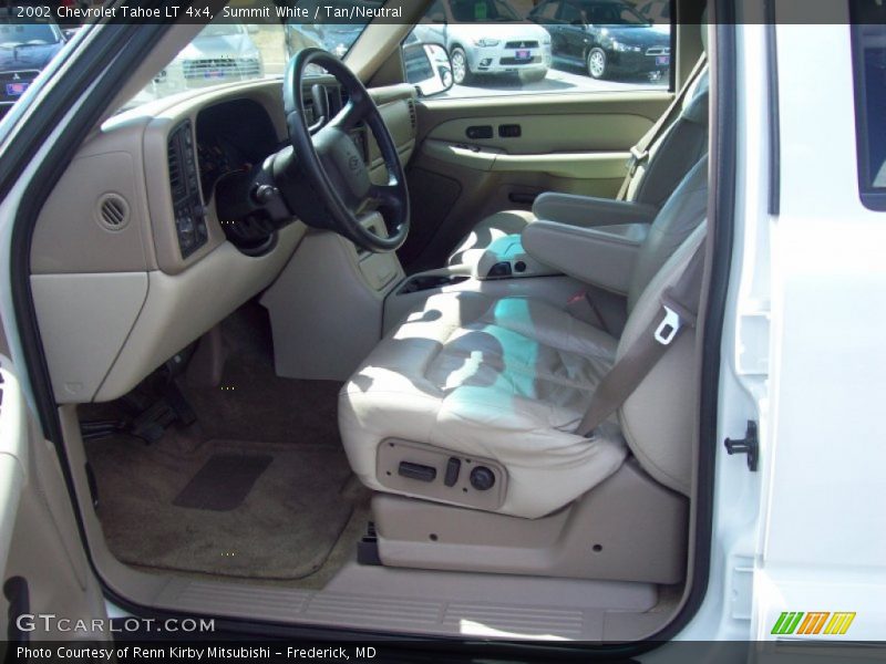 Summit White / Tan/Neutral 2002 Chevrolet Tahoe LT 4x4