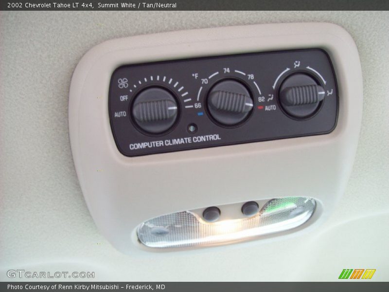 Summit White / Tan/Neutral 2002 Chevrolet Tahoe LT 4x4
