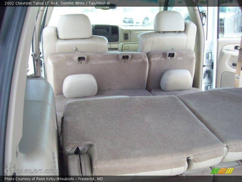 Summit White / Tan/Neutral 2002 Chevrolet Tahoe LT 4x4