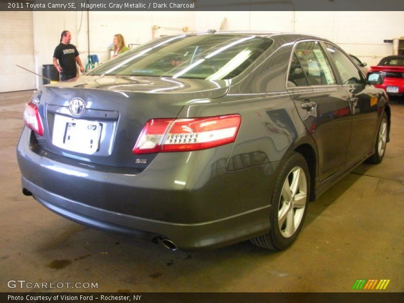 Magnetic Gray Metallic / Dark Charcoal 2011 Toyota Camry SE