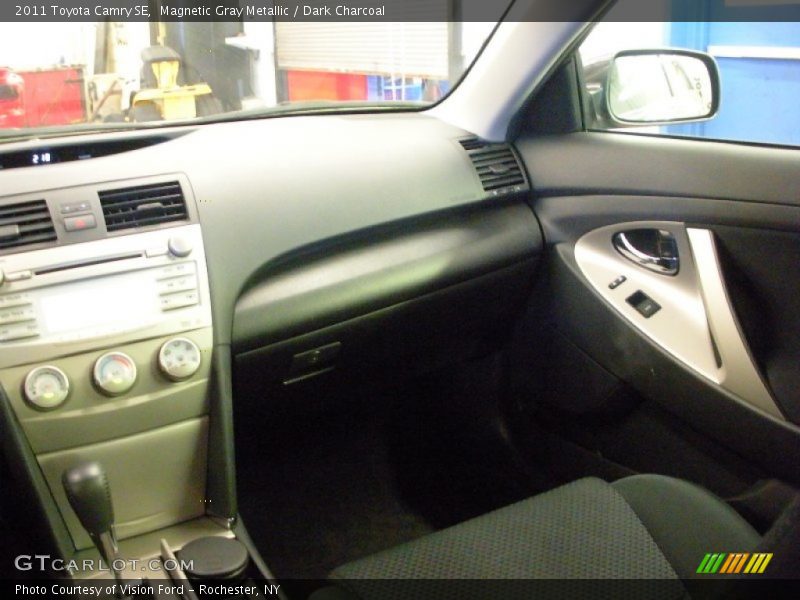 Magnetic Gray Metallic / Dark Charcoal 2011 Toyota Camry SE