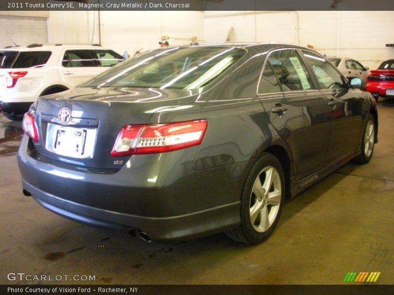 Magnetic Gray Metallic / Dark Charcoal 2011 Toyota Camry SE