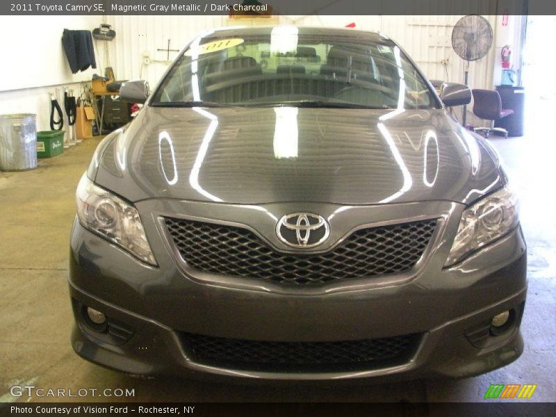Magnetic Gray Metallic / Dark Charcoal 2011 Toyota Camry SE
