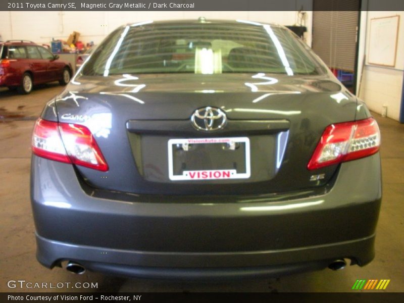 Magnetic Gray Metallic / Dark Charcoal 2011 Toyota Camry SE