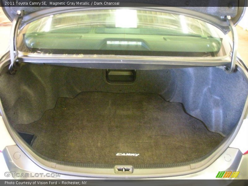 Magnetic Gray Metallic / Dark Charcoal 2011 Toyota Camry SE