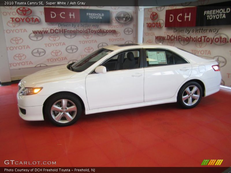 Super White / Ash Gray 2010 Toyota Camry SE