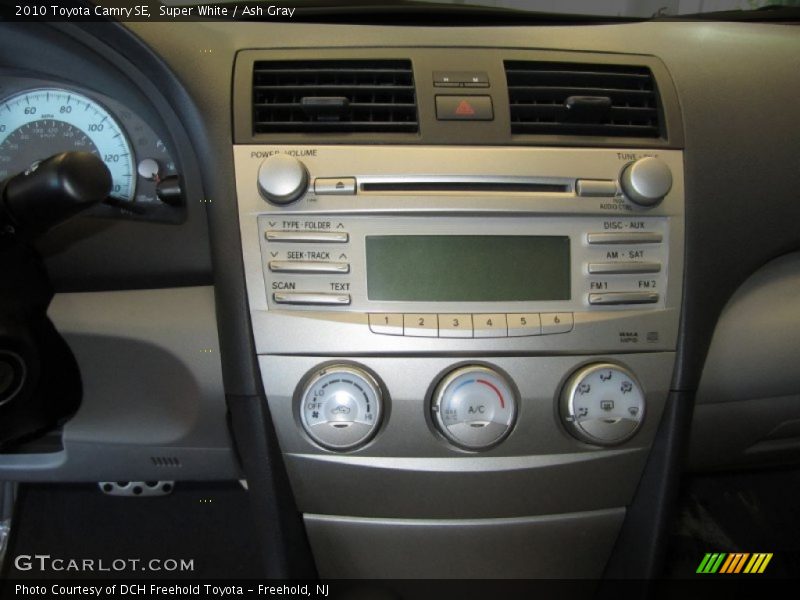 Super White / Ash Gray 2010 Toyota Camry SE
