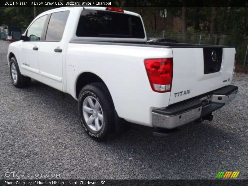 Blizzard White / Charcoal 2011 Nissan Titan SV Crew Cab