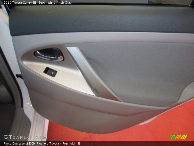 Super White / Ash Gray 2010 Toyota Camry SE