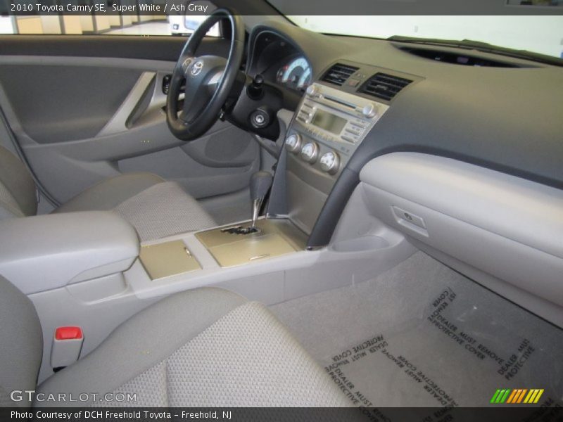 Super White / Ash Gray 2010 Toyota Camry SE
