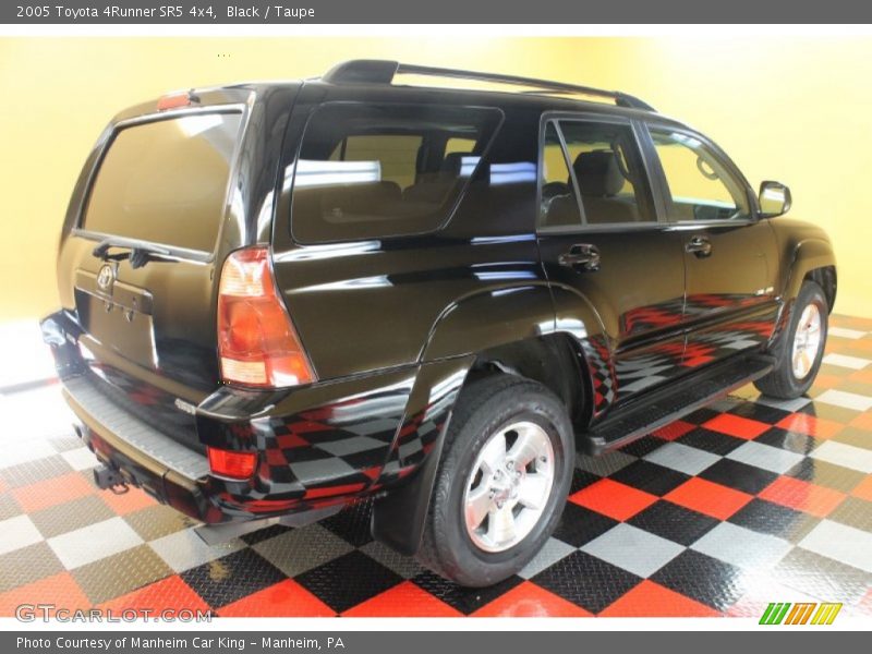 Black / Taupe 2005 Toyota 4Runner SR5 4x4