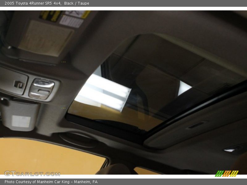 Black / Taupe 2005 Toyota 4Runner SR5 4x4