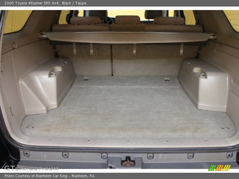 Black / Taupe 2005 Toyota 4Runner SR5 4x4