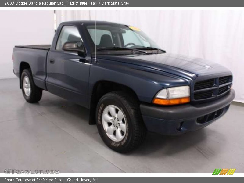 Front 3/4 View of 2003 Dakota Regular Cab