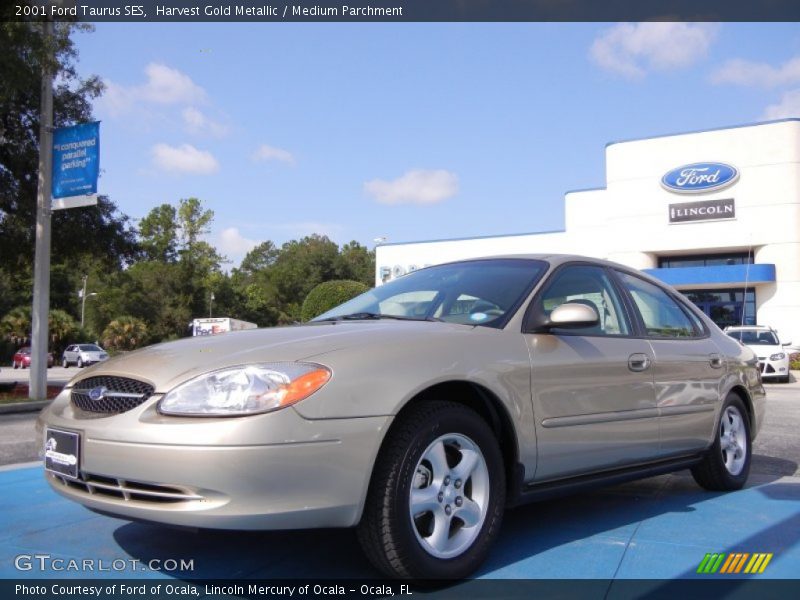 Harvest Gold Metallic / Medium Parchment 2001 Ford Taurus SES