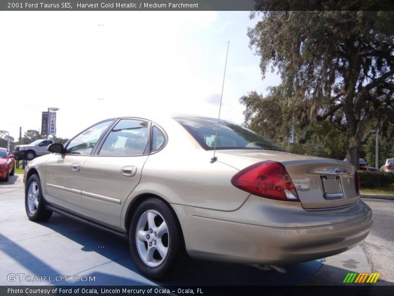Harvest Gold Metallic / Medium Parchment 2001 Ford Taurus SES