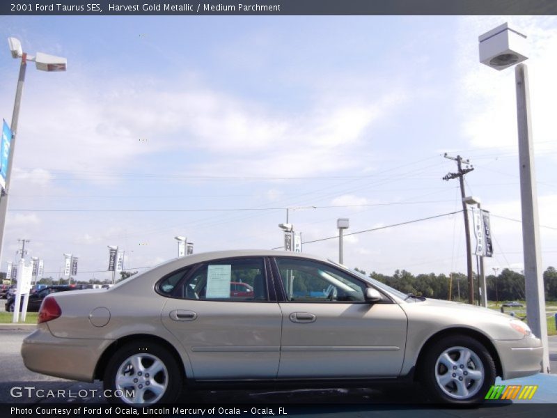 Harvest Gold Metallic / Medium Parchment 2001 Ford Taurus SES