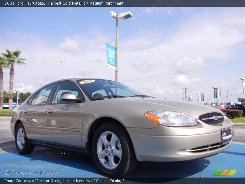 Harvest Gold Metallic / Medium Parchment 2001 Ford Taurus SES