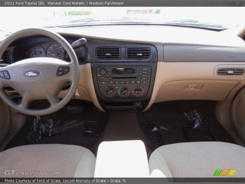 Harvest Gold Metallic / Medium Parchment 2001 Ford Taurus SES