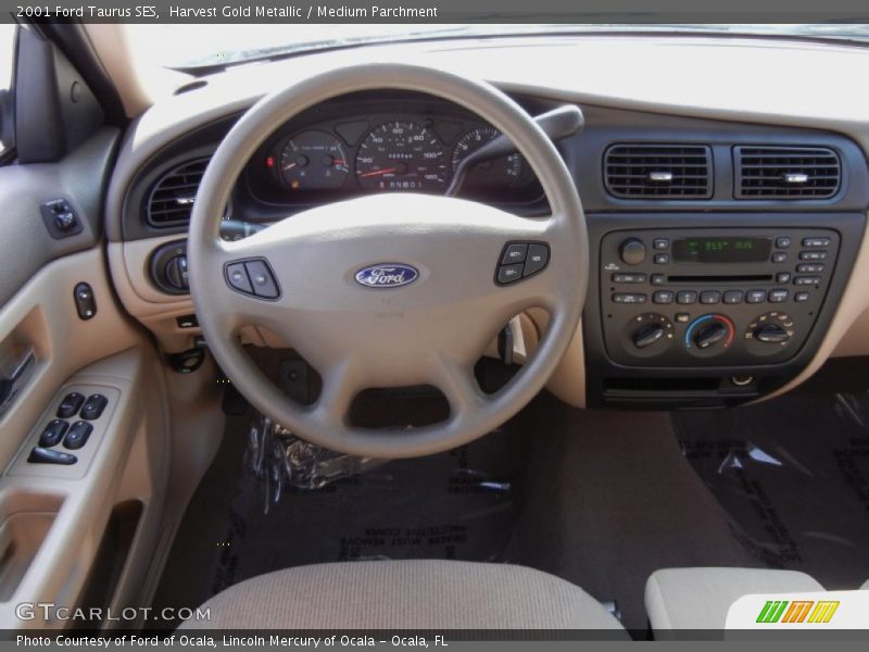 Harvest Gold Metallic / Medium Parchment 2001 Ford Taurus SES