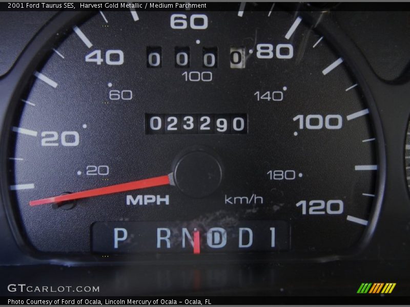 Harvest Gold Metallic / Medium Parchment 2001 Ford Taurus SES