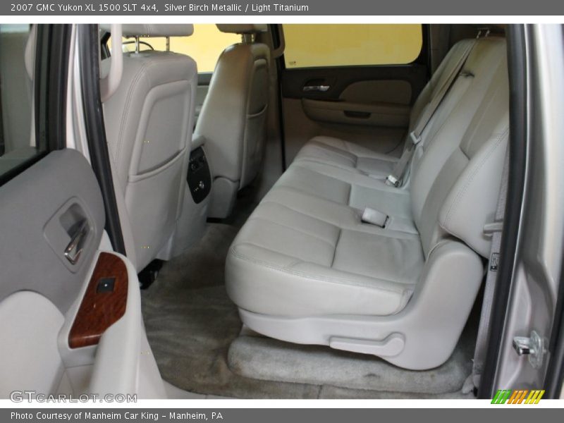 Silver Birch Metallic / Light Titanium 2007 GMC Yukon XL 1500 SLT 4x4