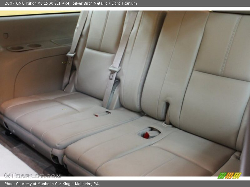 Silver Birch Metallic / Light Titanium 2007 GMC Yukon XL 1500 SLT 4x4